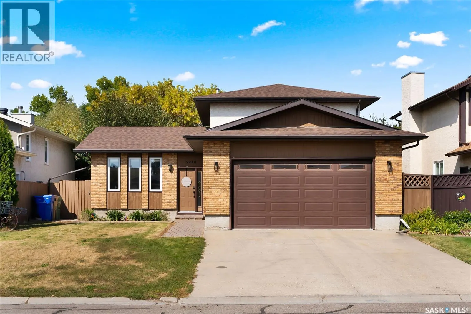 5910 Steele CRESCENT