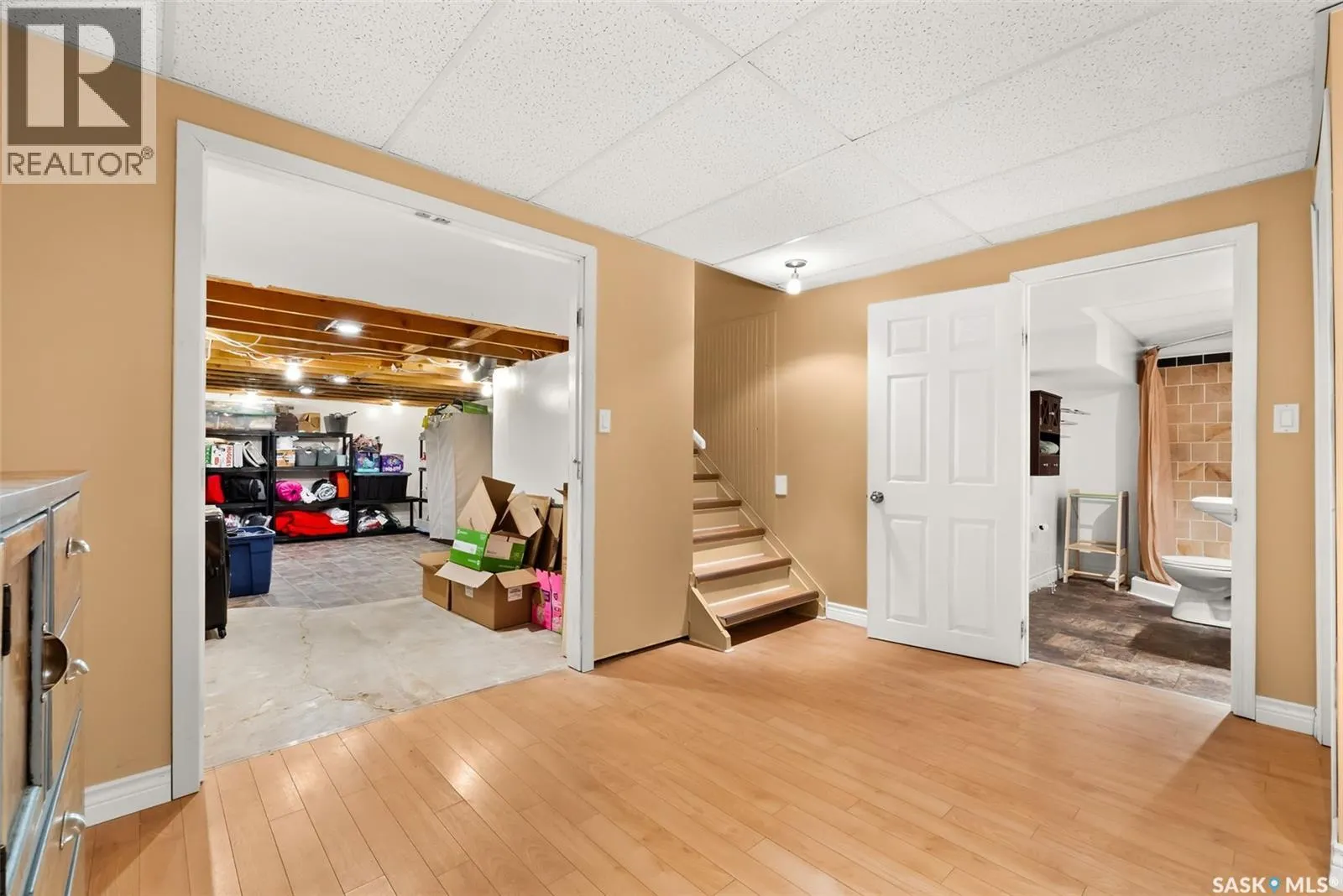 5910 Steele CRESCENT
