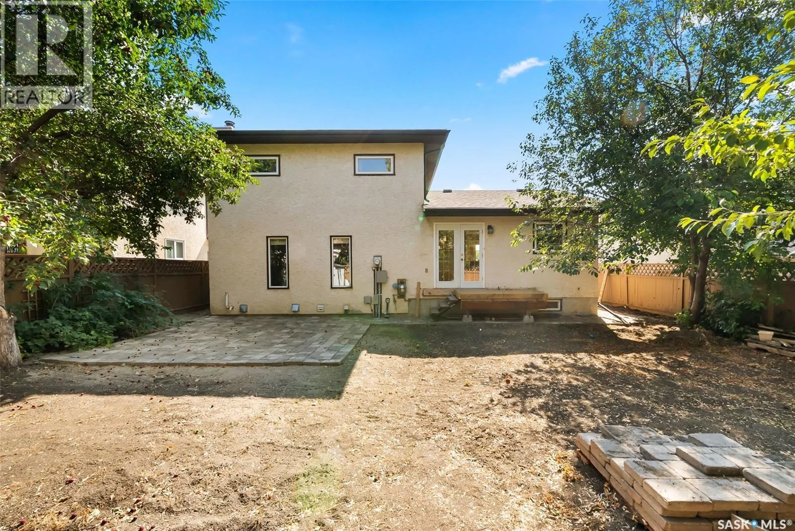 5910 Steele CRESCENT