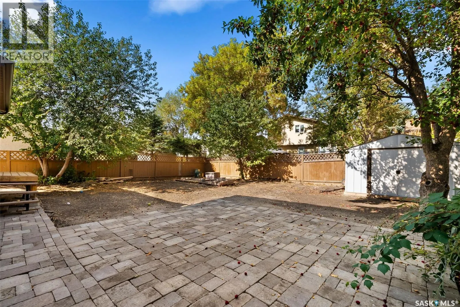 5910 Steele CRESCENT