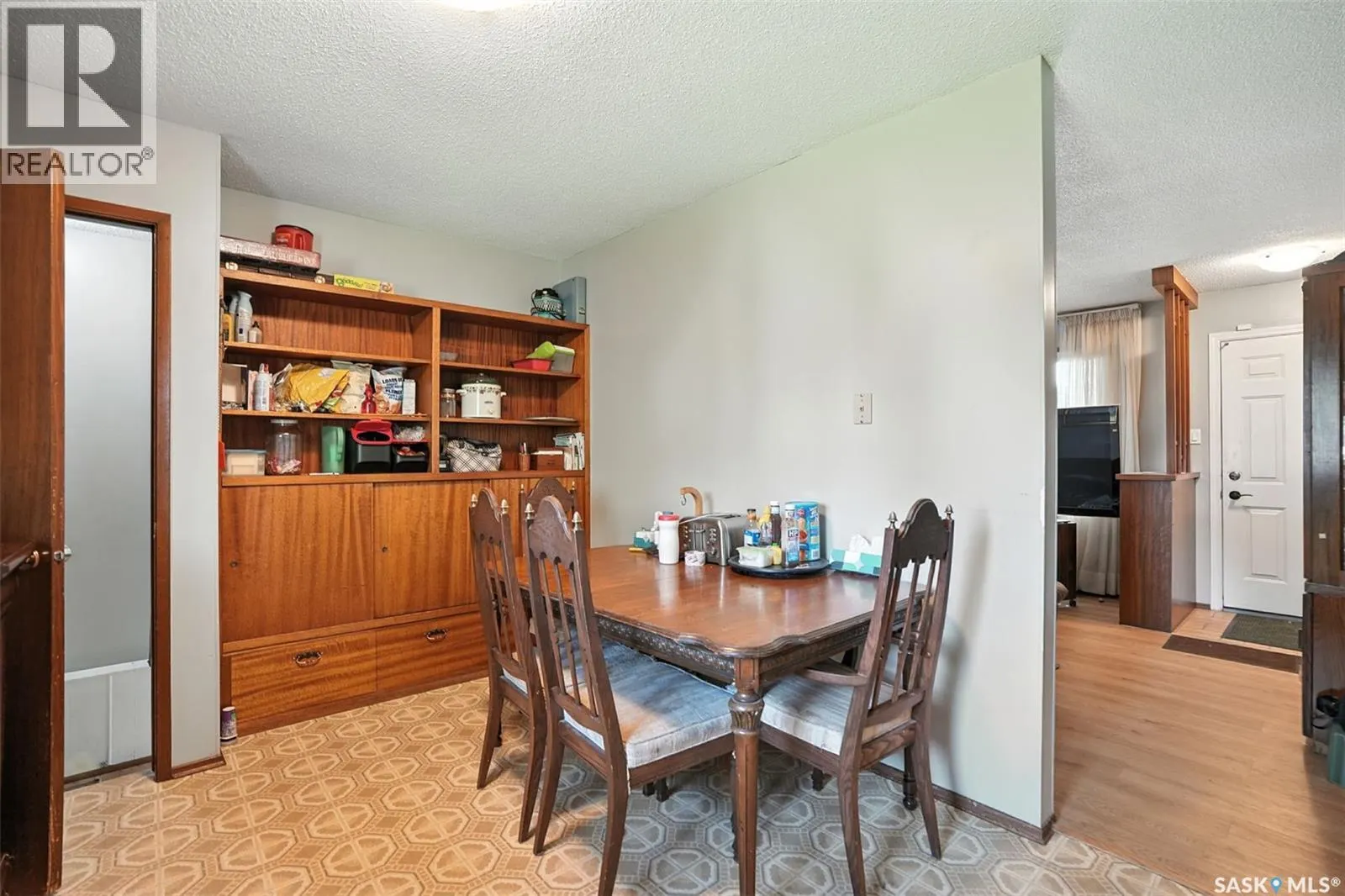 97 Maxwell CRESCENT