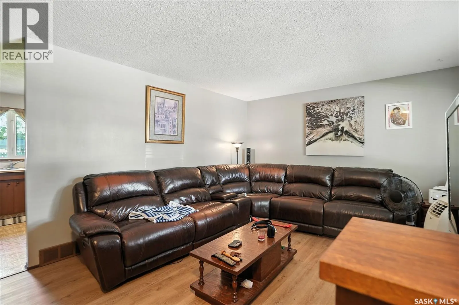 97 Maxwell CRESCENT