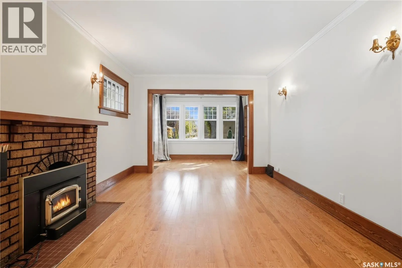 3320 15th AVENUE