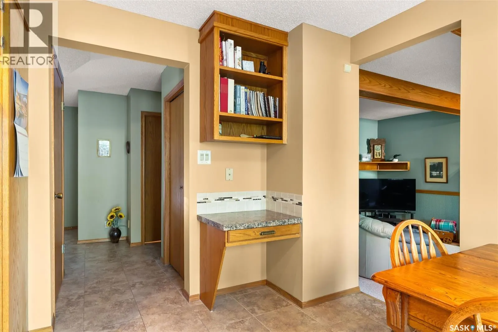 3646 Moffat BAY