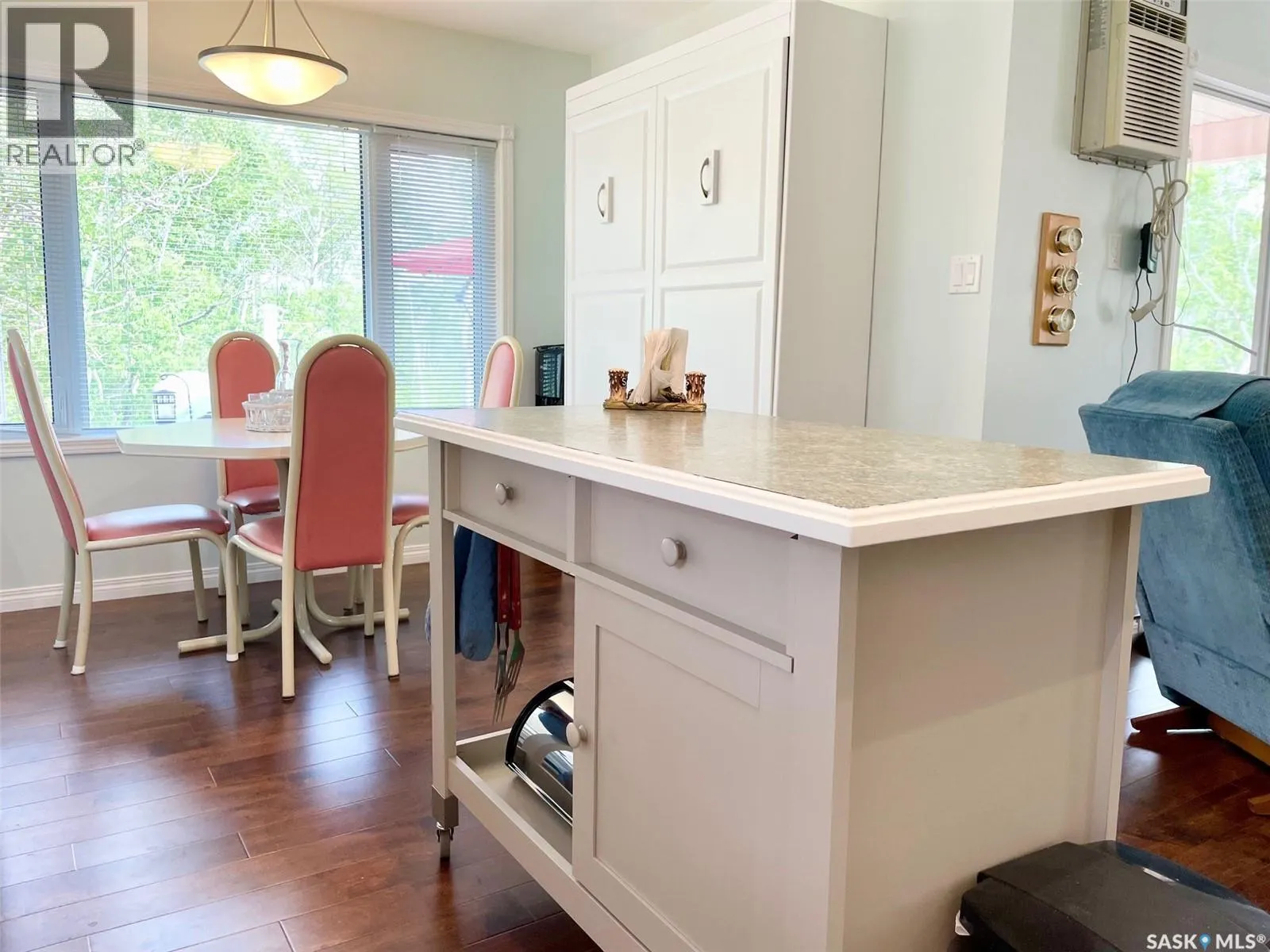 311 Sandy CRESCENT
