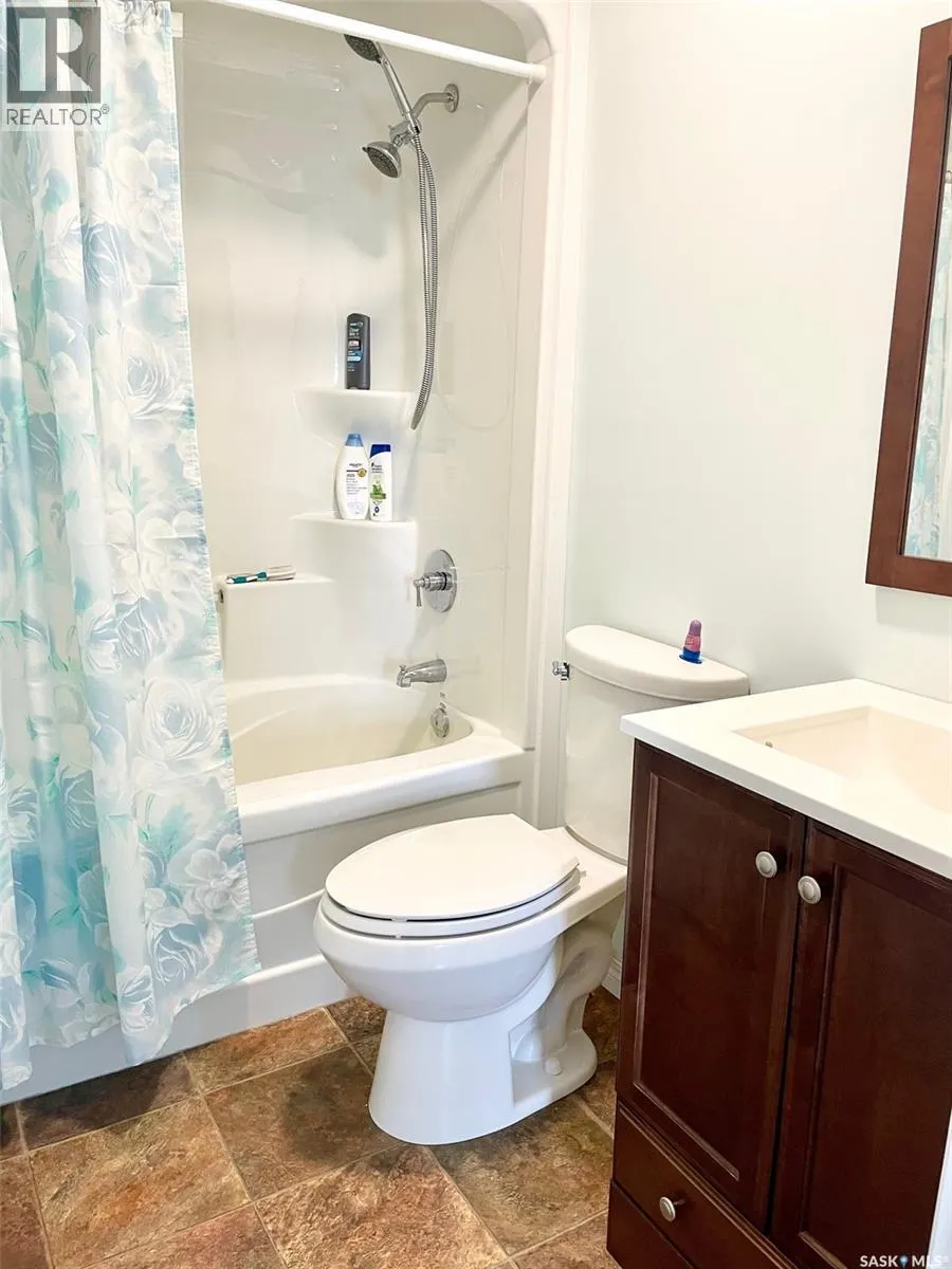 311 Sandy CRESCENT