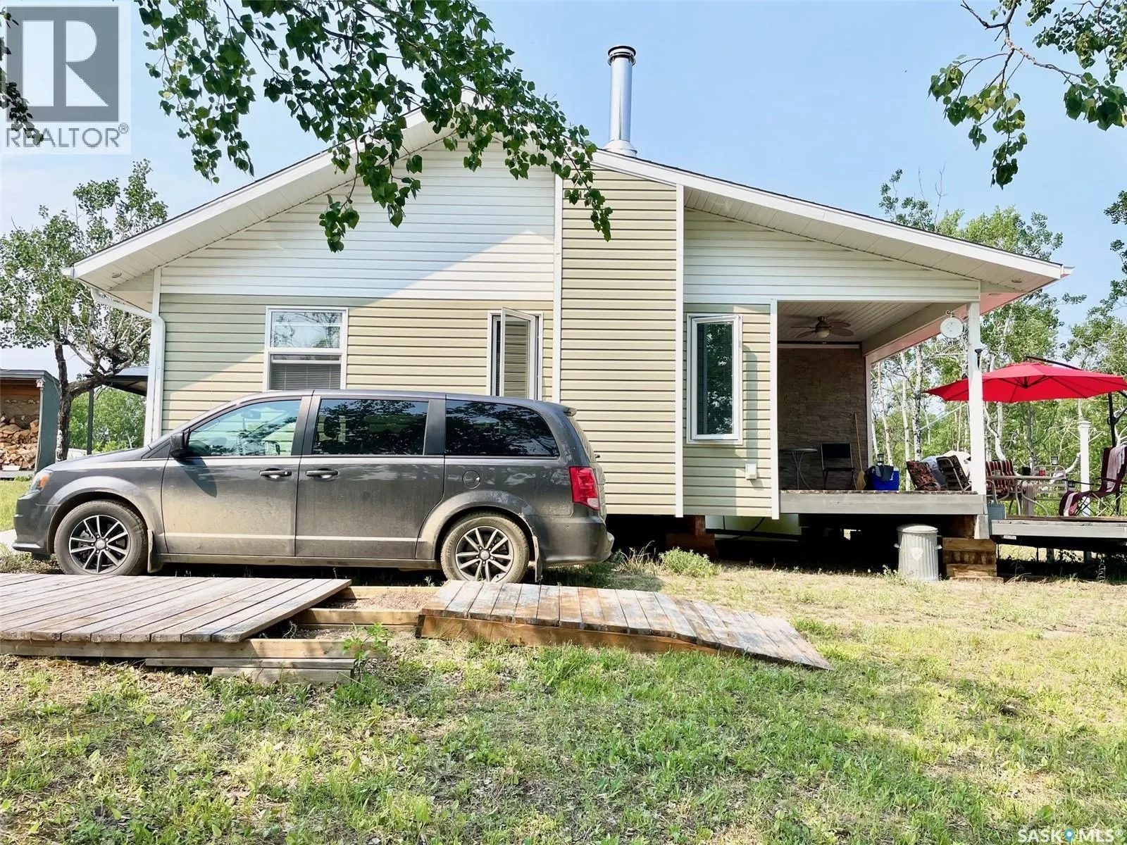 311 Sandy CRESCENT