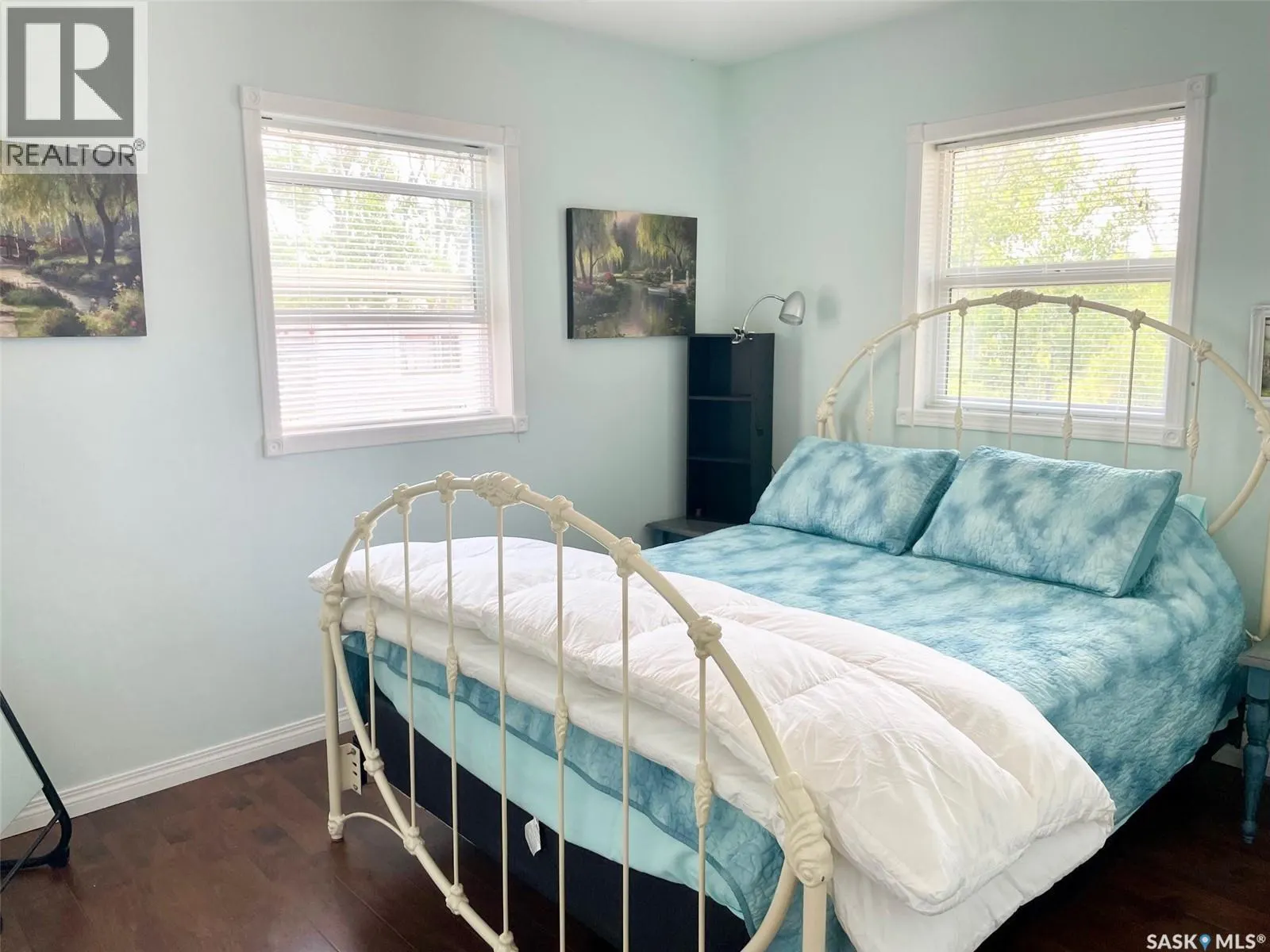 311 Sandy CRESCENT