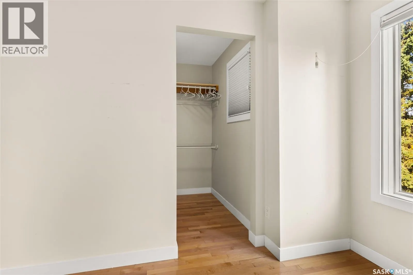 27 2338 Assiniboine AVENUE