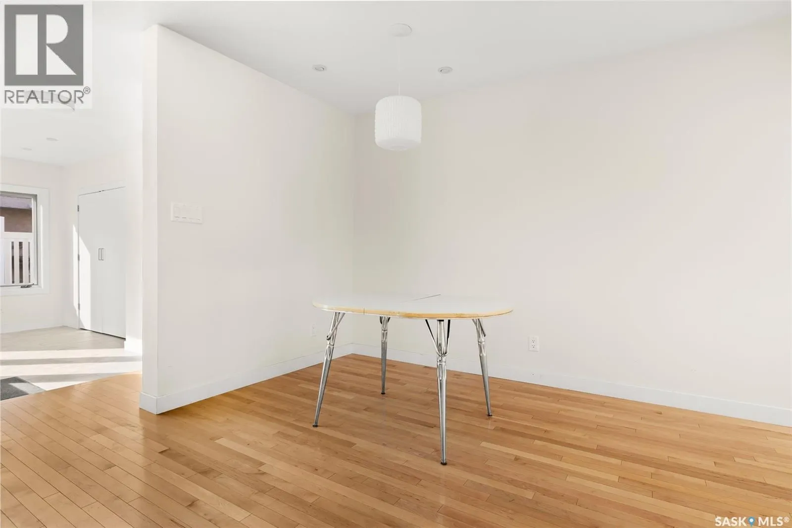 27 2338 Assiniboine AVENUE