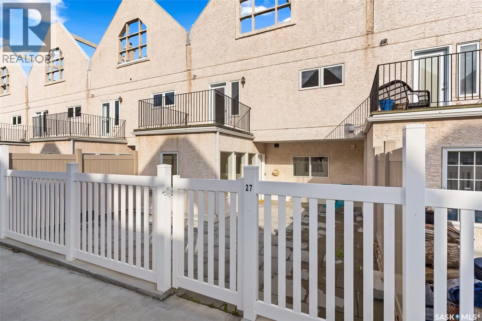 27 2338 Assiniboine AVENUE