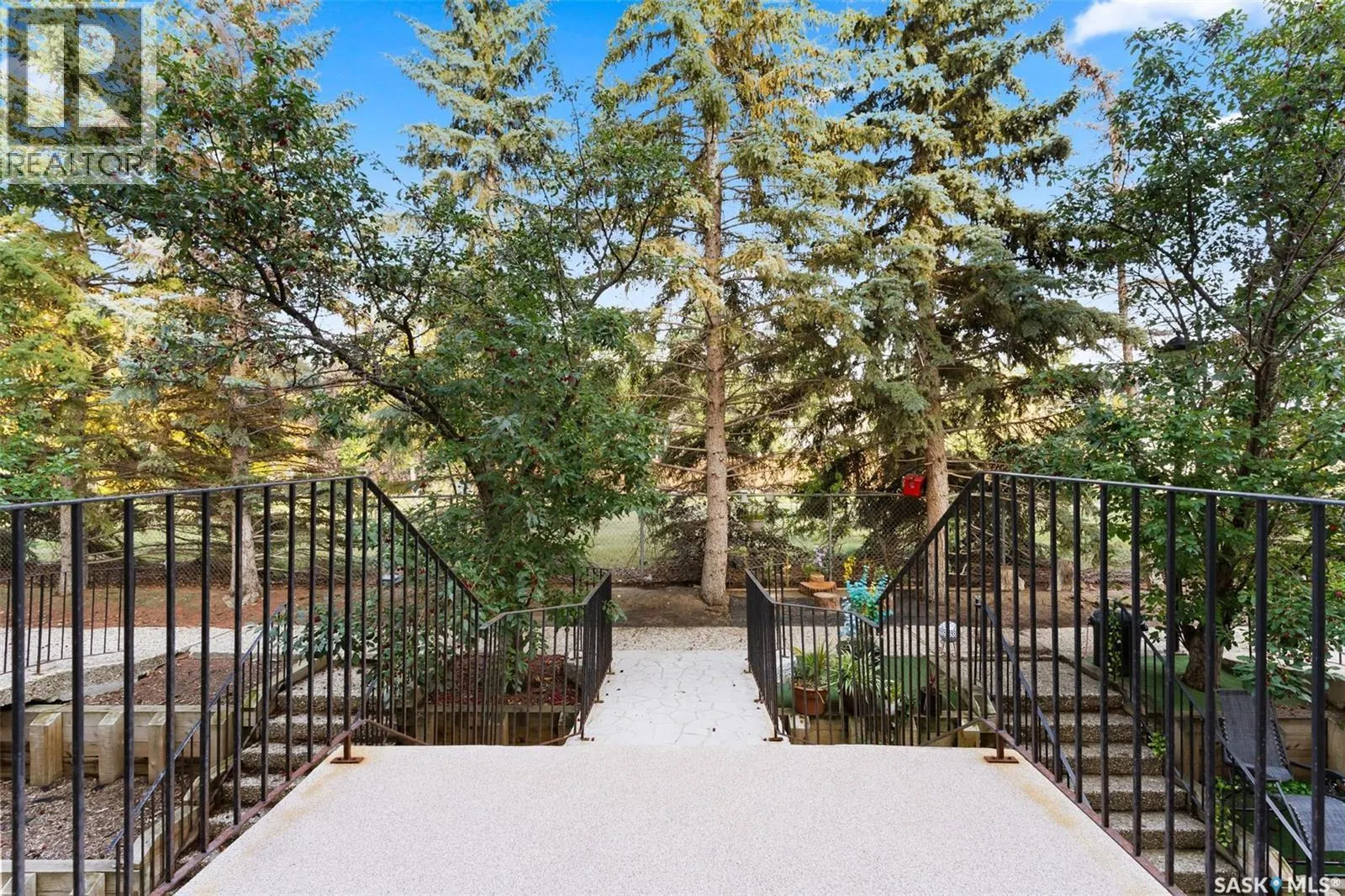 27 2338 Assiniboine AVENUE