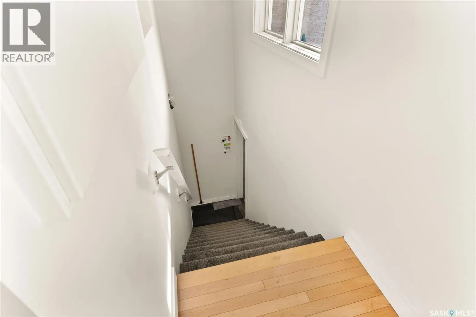 27 2338 Assiniboine AVENUE