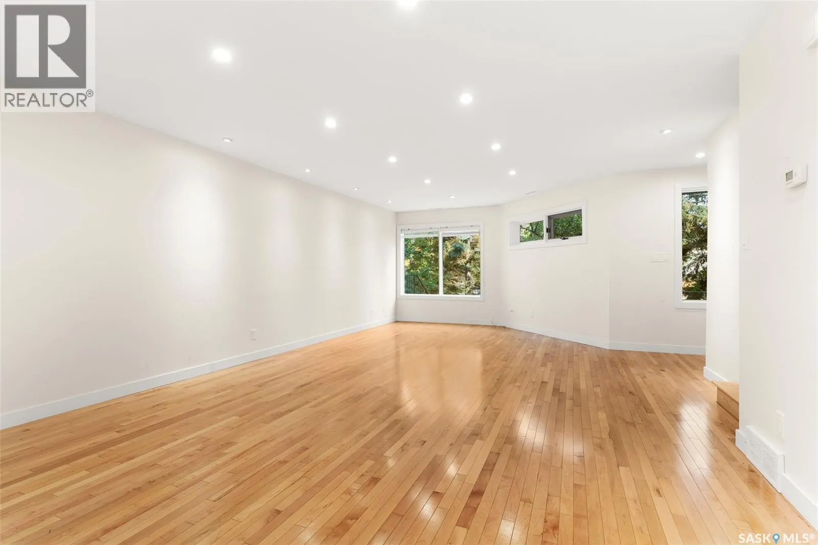 27 2338 Assiniboine AVENUE
