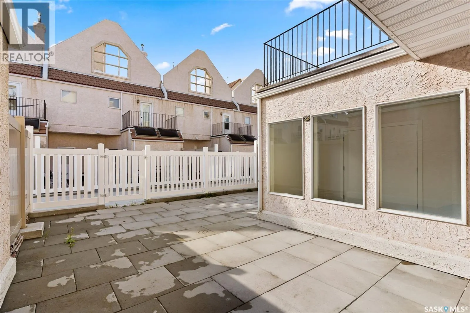 27 2338 Assiniboine AVENUE