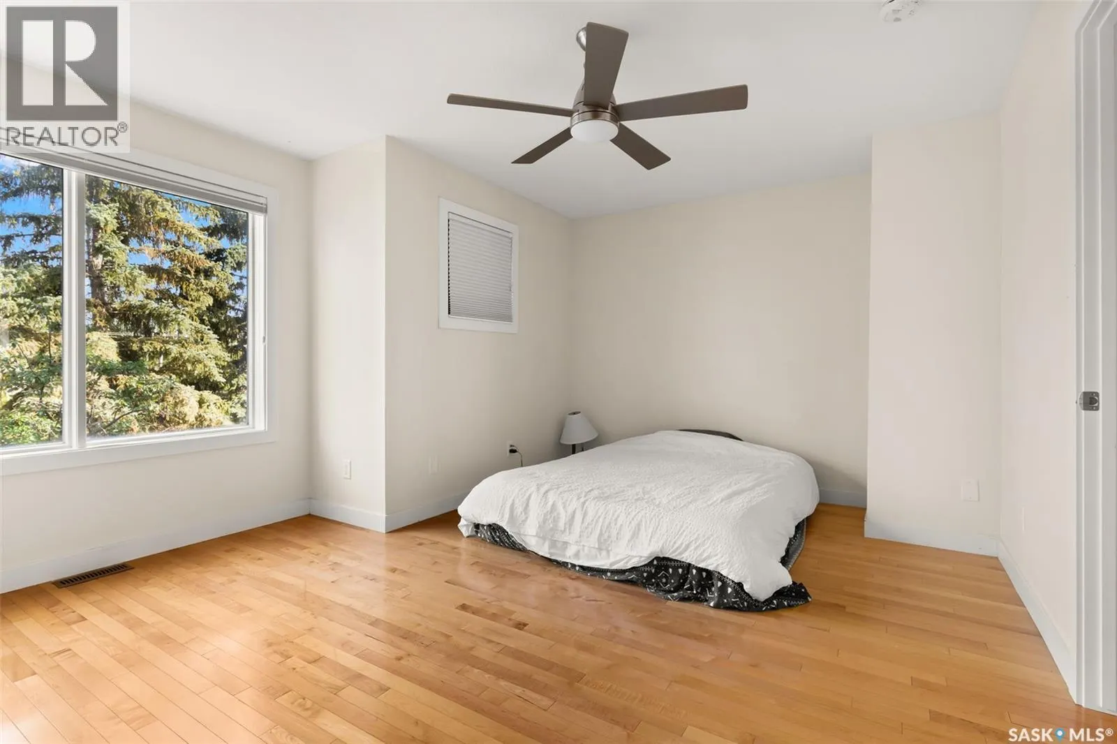 27 2338 Assiniboine AVENUE