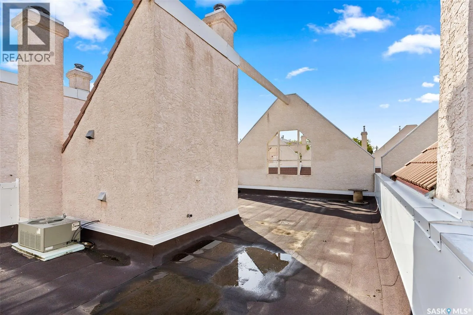 27 2338 Assiniboine AVENUE