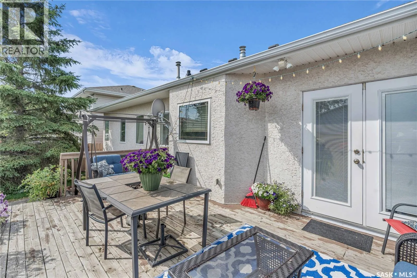 319 3rd AVENUE N