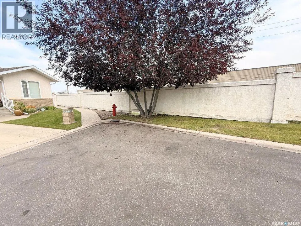 417 165 Robert STREET W