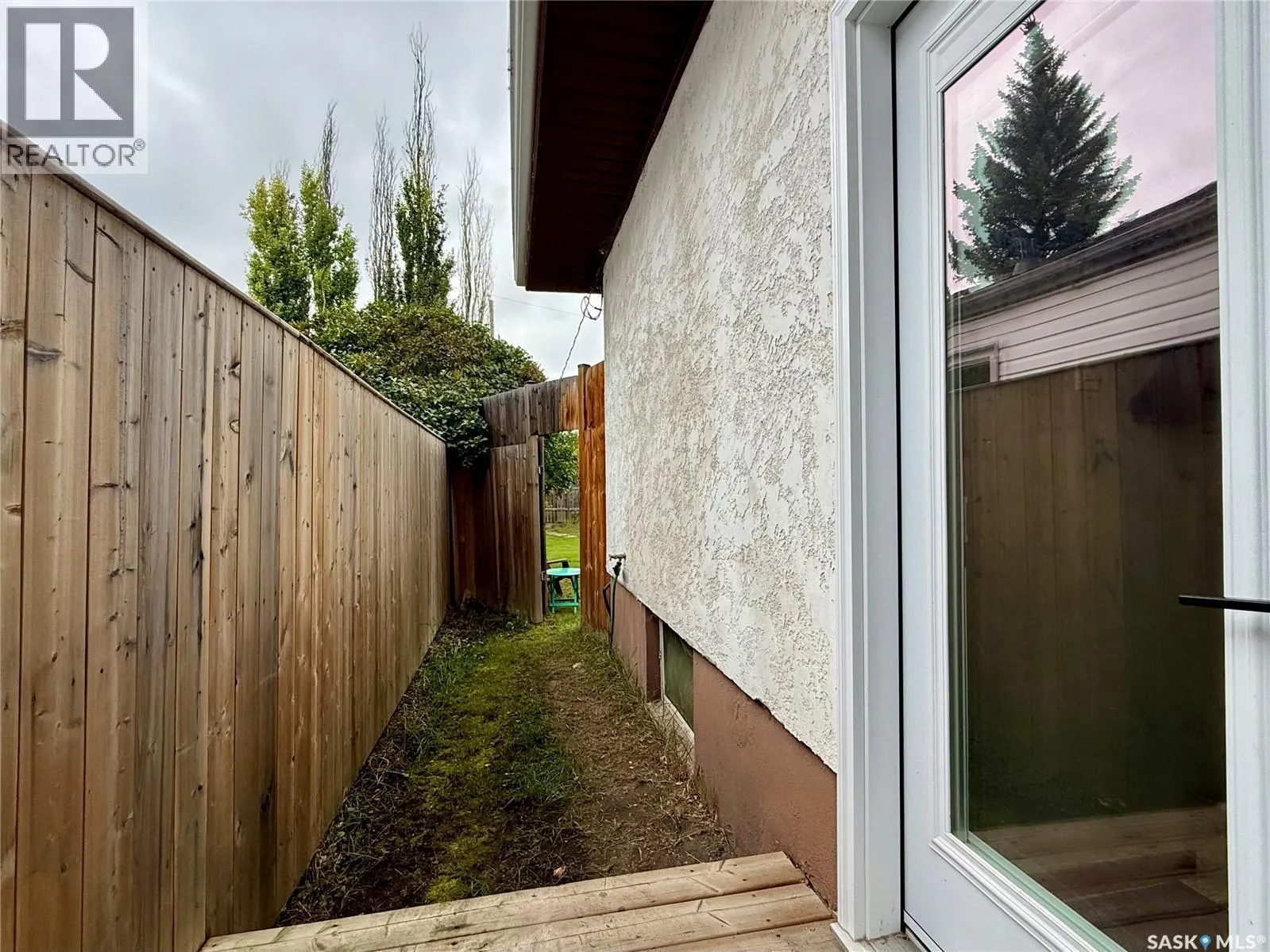 54 Assiniboia AVENUE