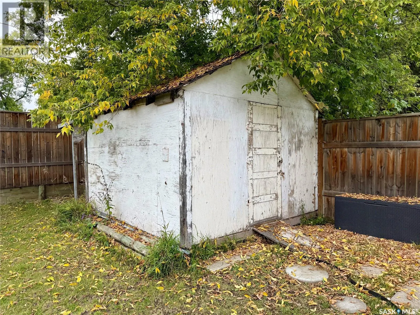 54 Assiniboia AVENUE
