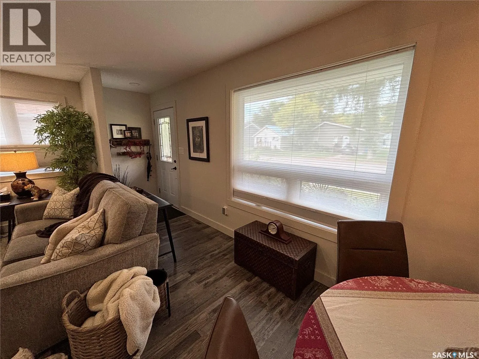 413-A Crawford AVENUE E