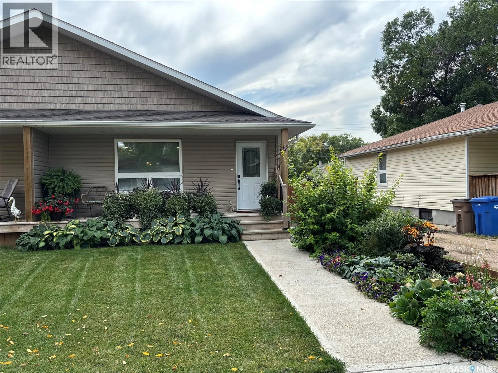 413-A Crawford AVENUE E
