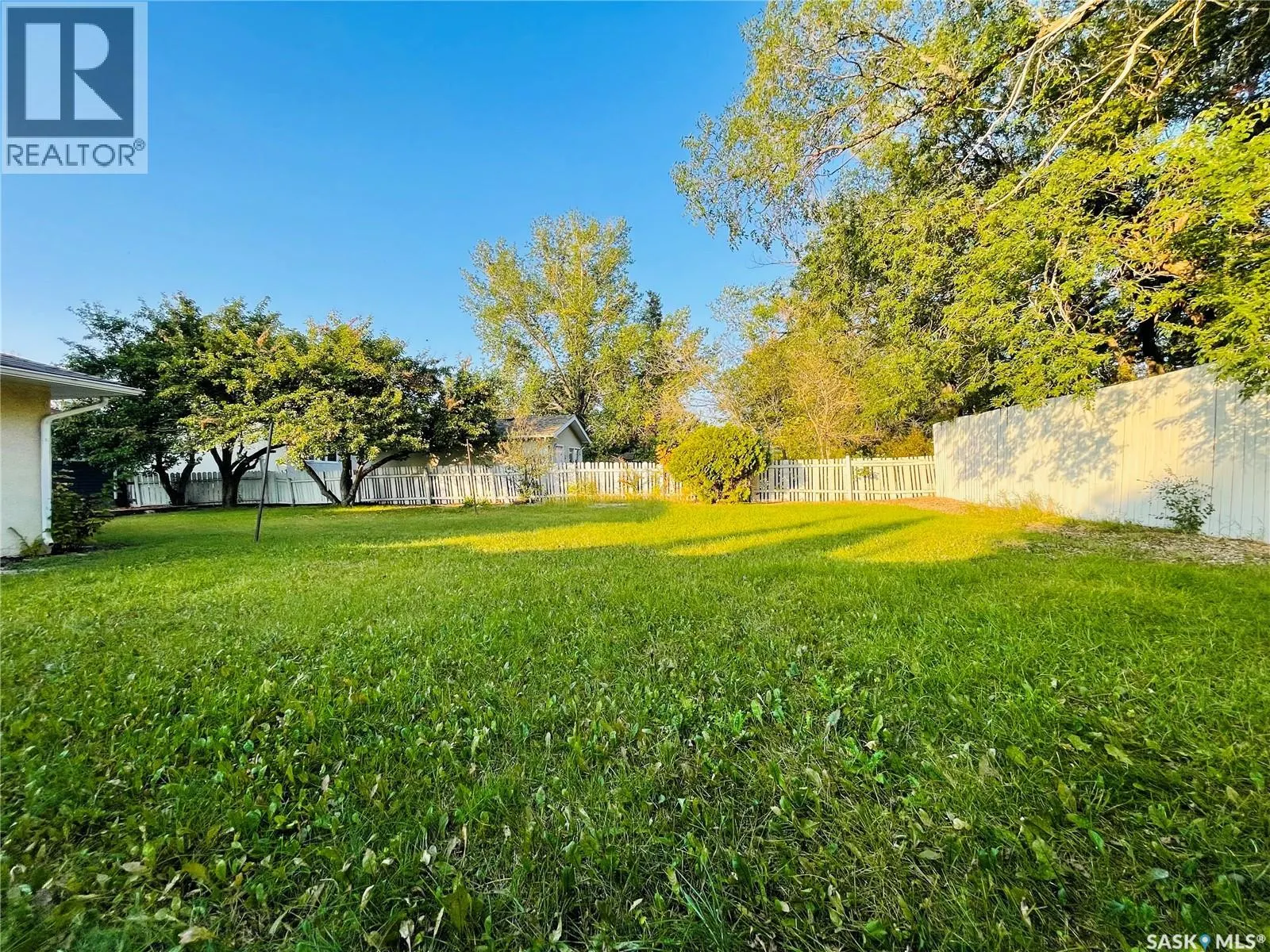169 Birchwood CRESCENT