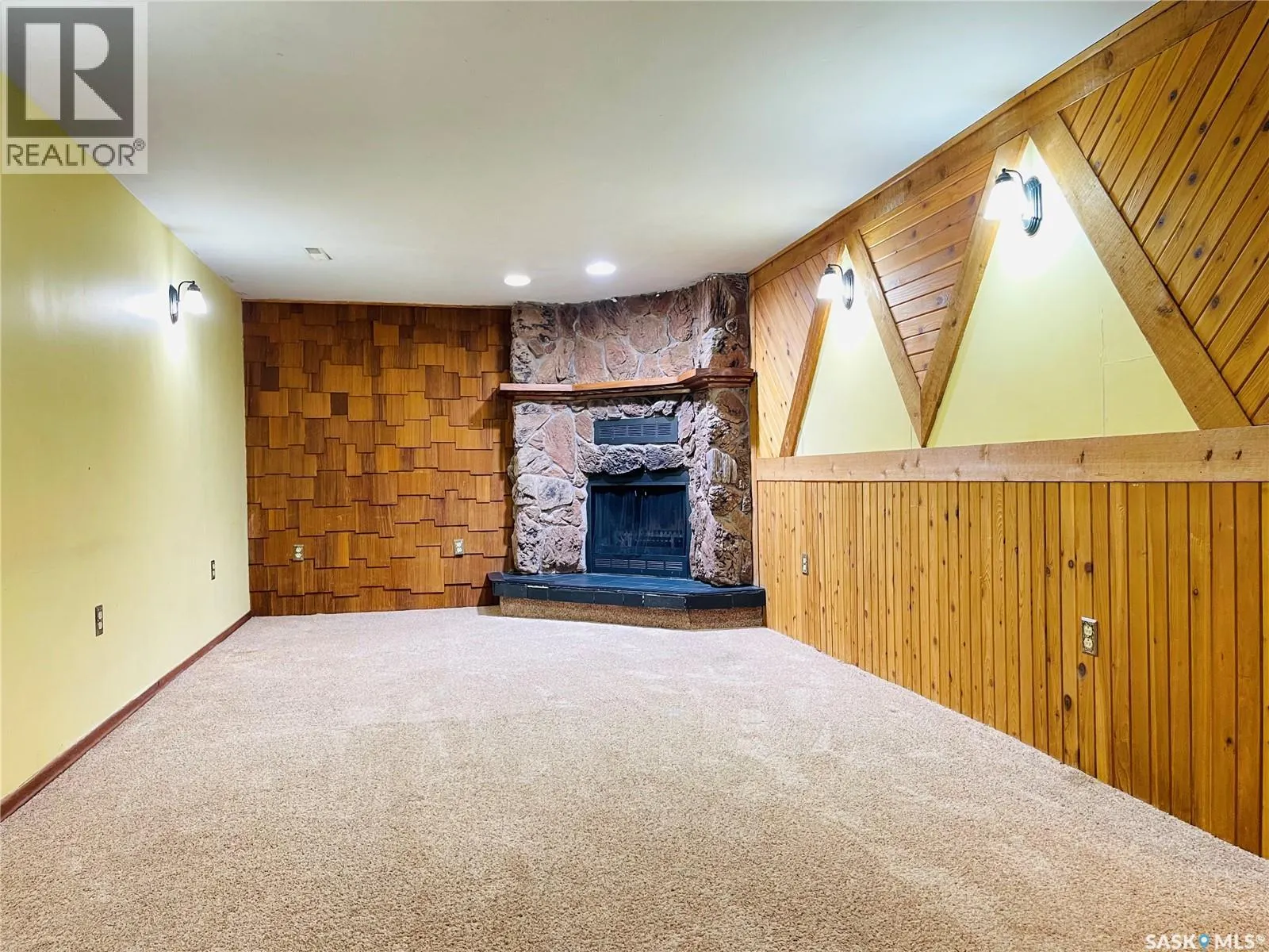 169 Birchwood CRESCENT