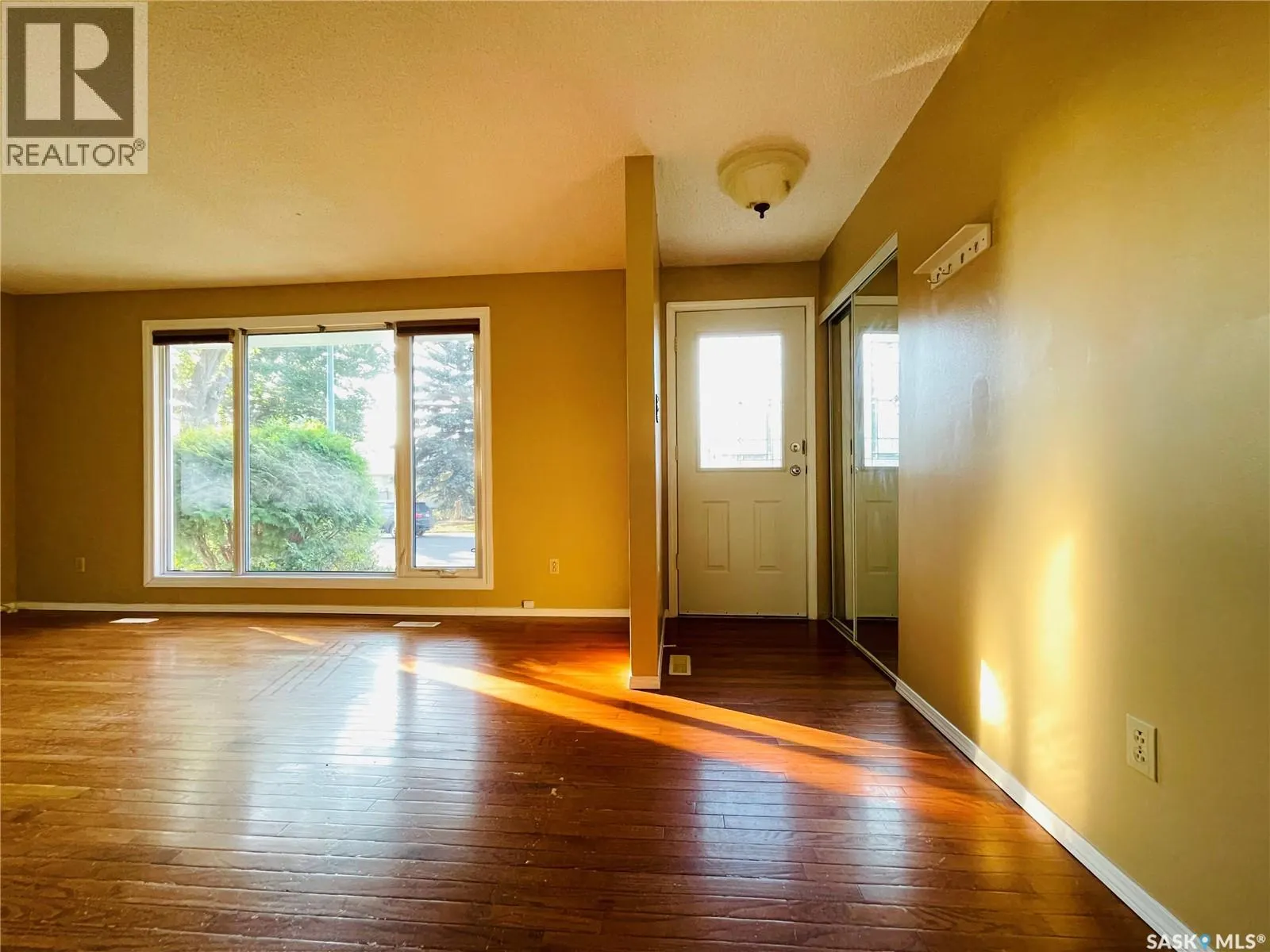 169 Birchwood CRESCENT