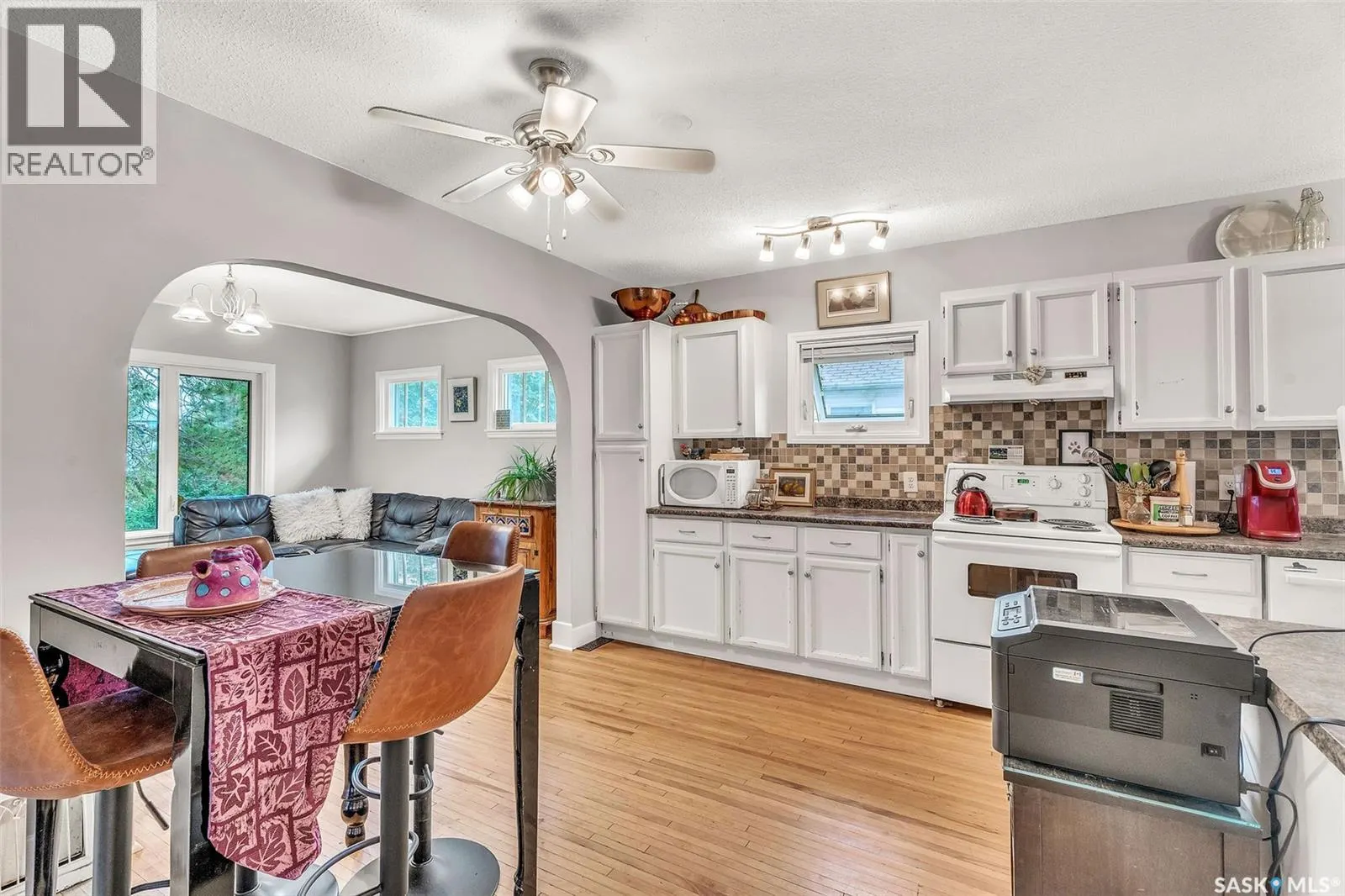 557 13th STREET W