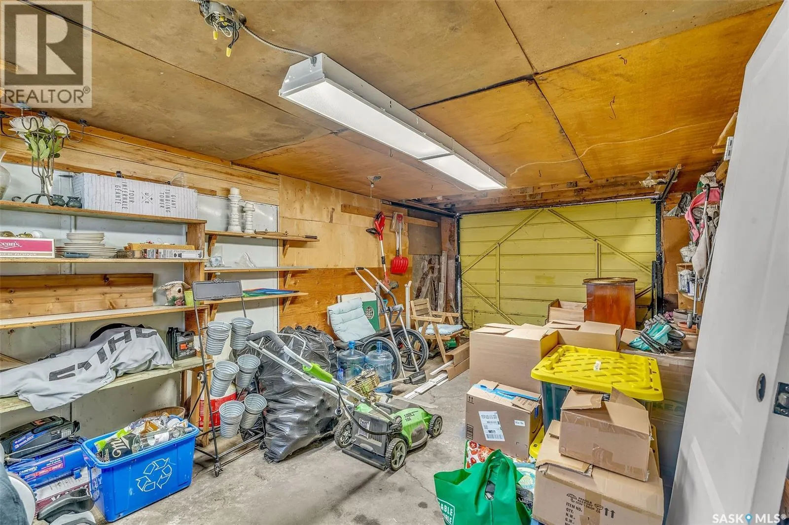 557 13th STREET W