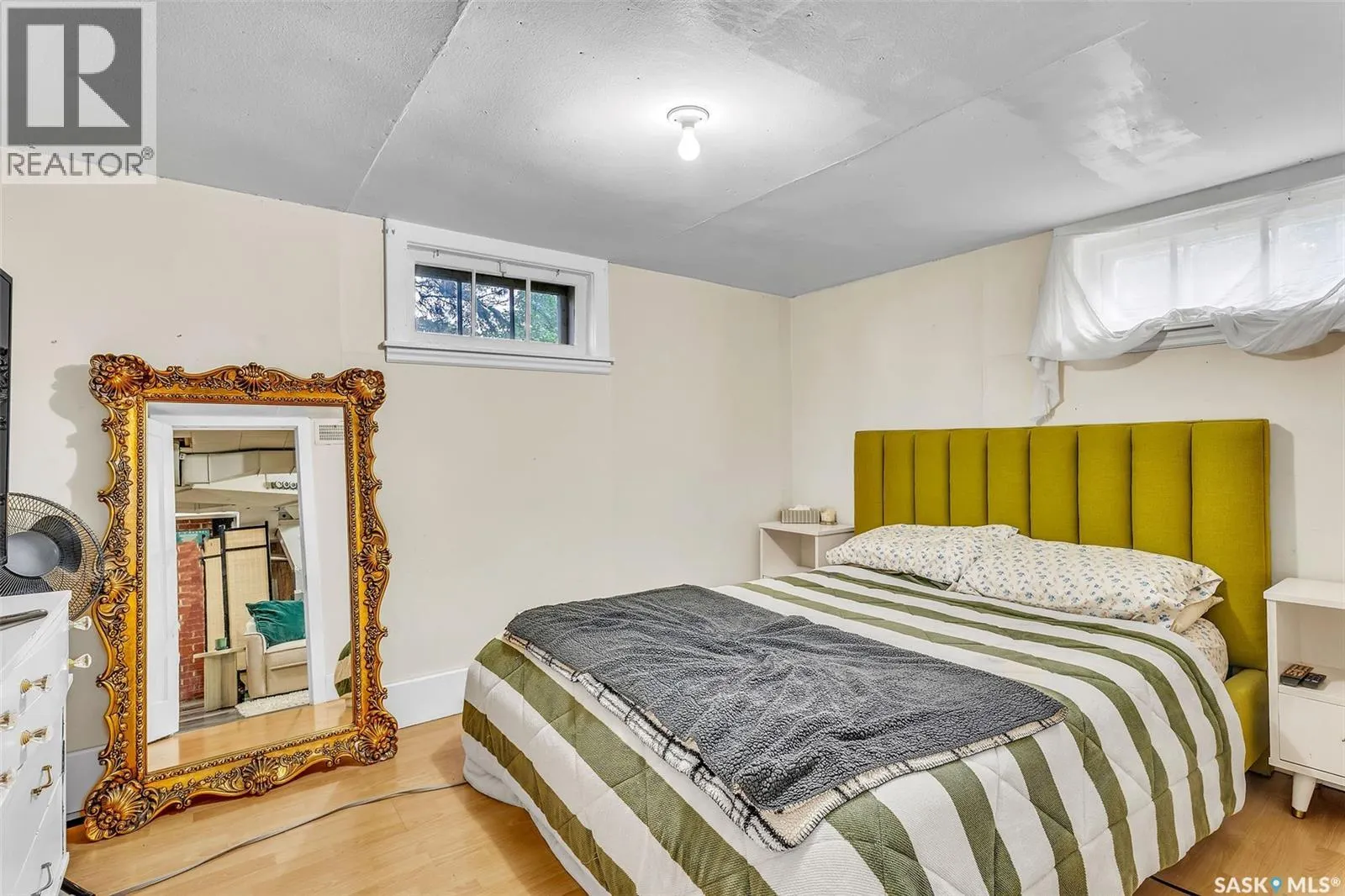 557 13th STREET W