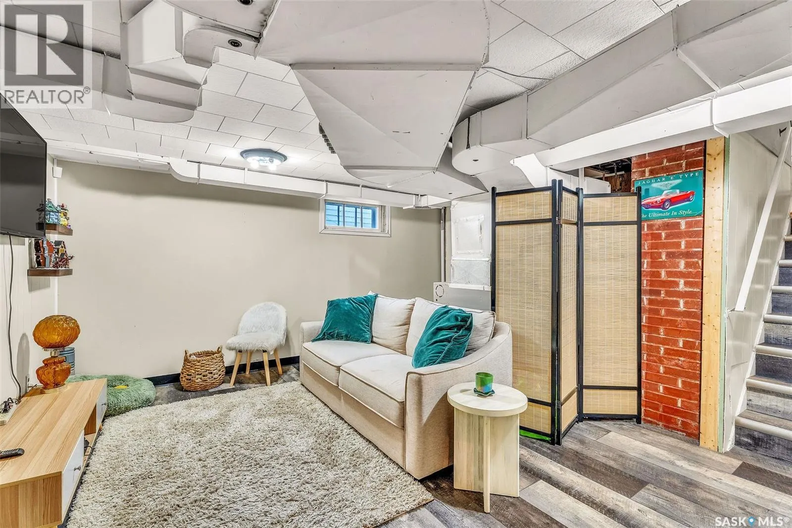 557 13th STREET W