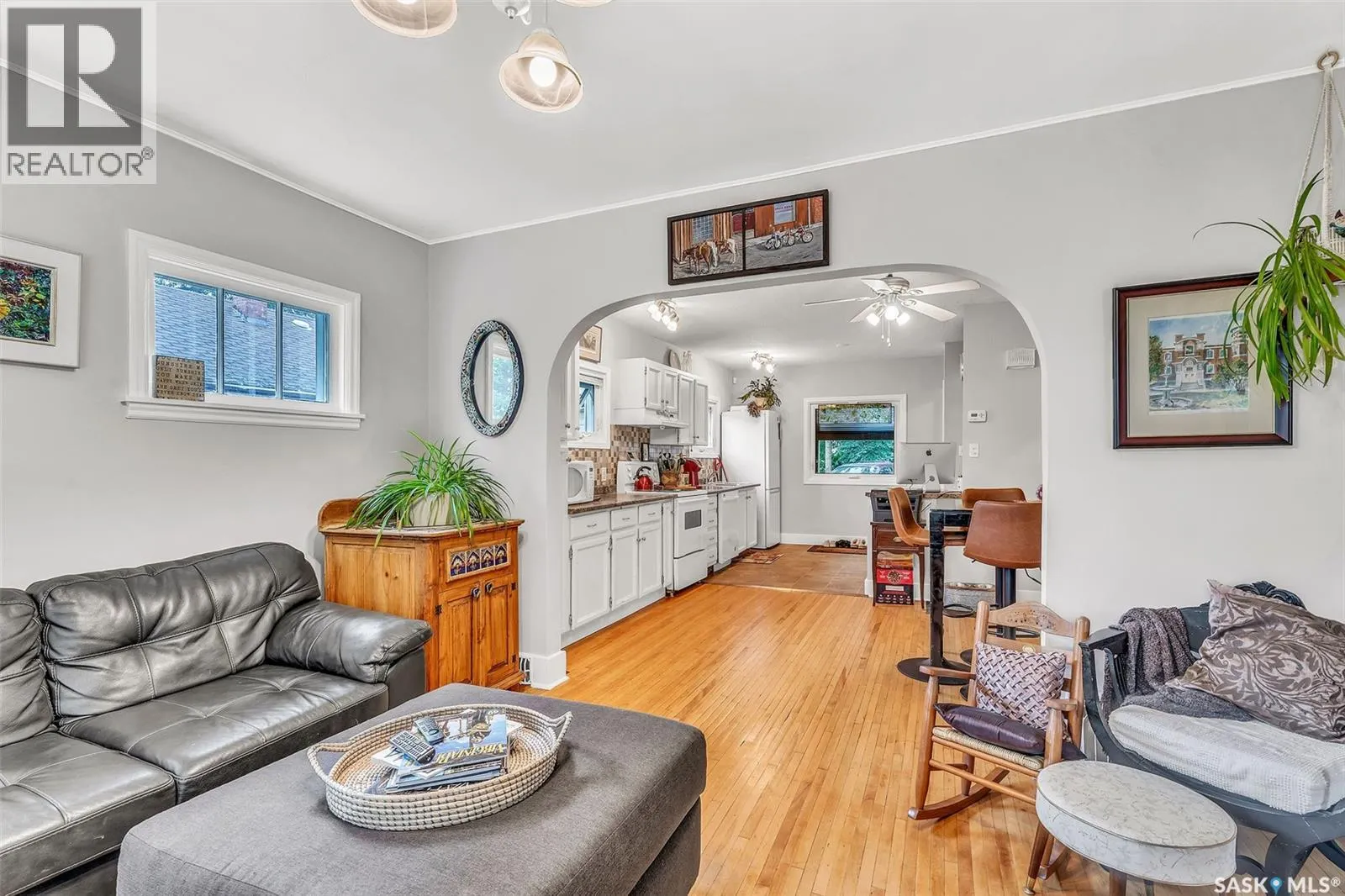 557 13th STREET W