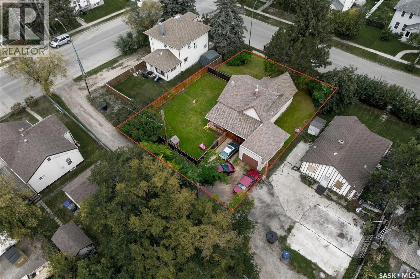 557 13th STREET W