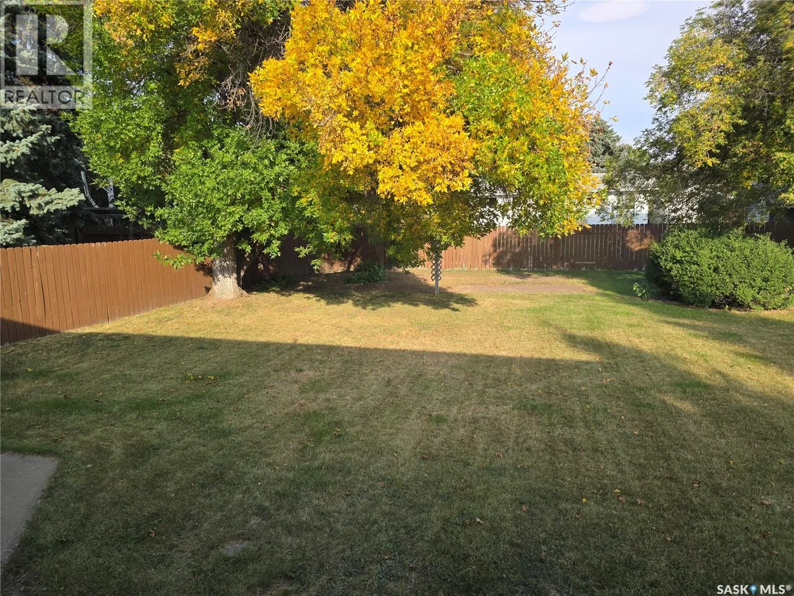 12 Tufts CRESCENT