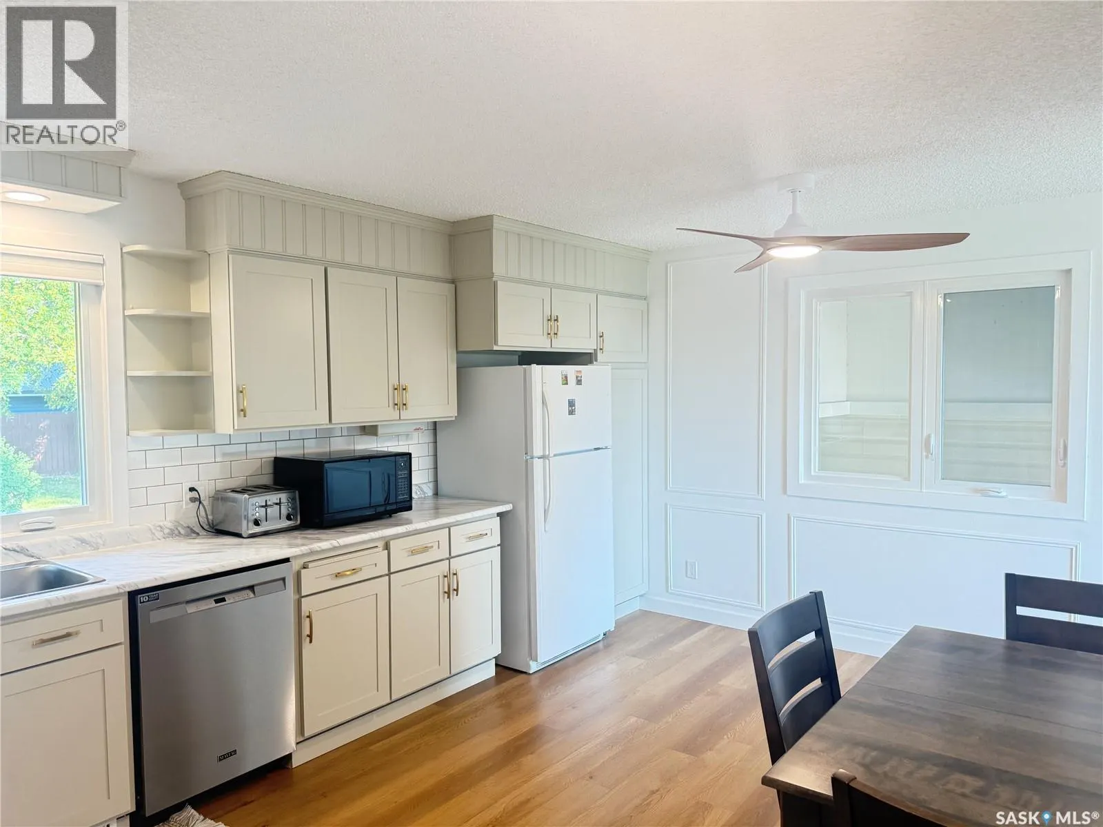 12 Tufts CRESCENT