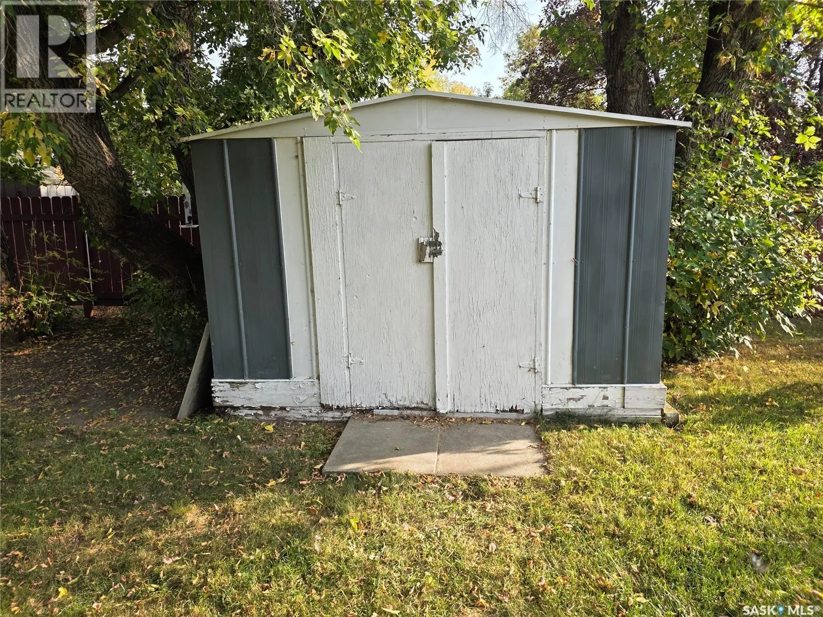 12 Tufts CRESCENT