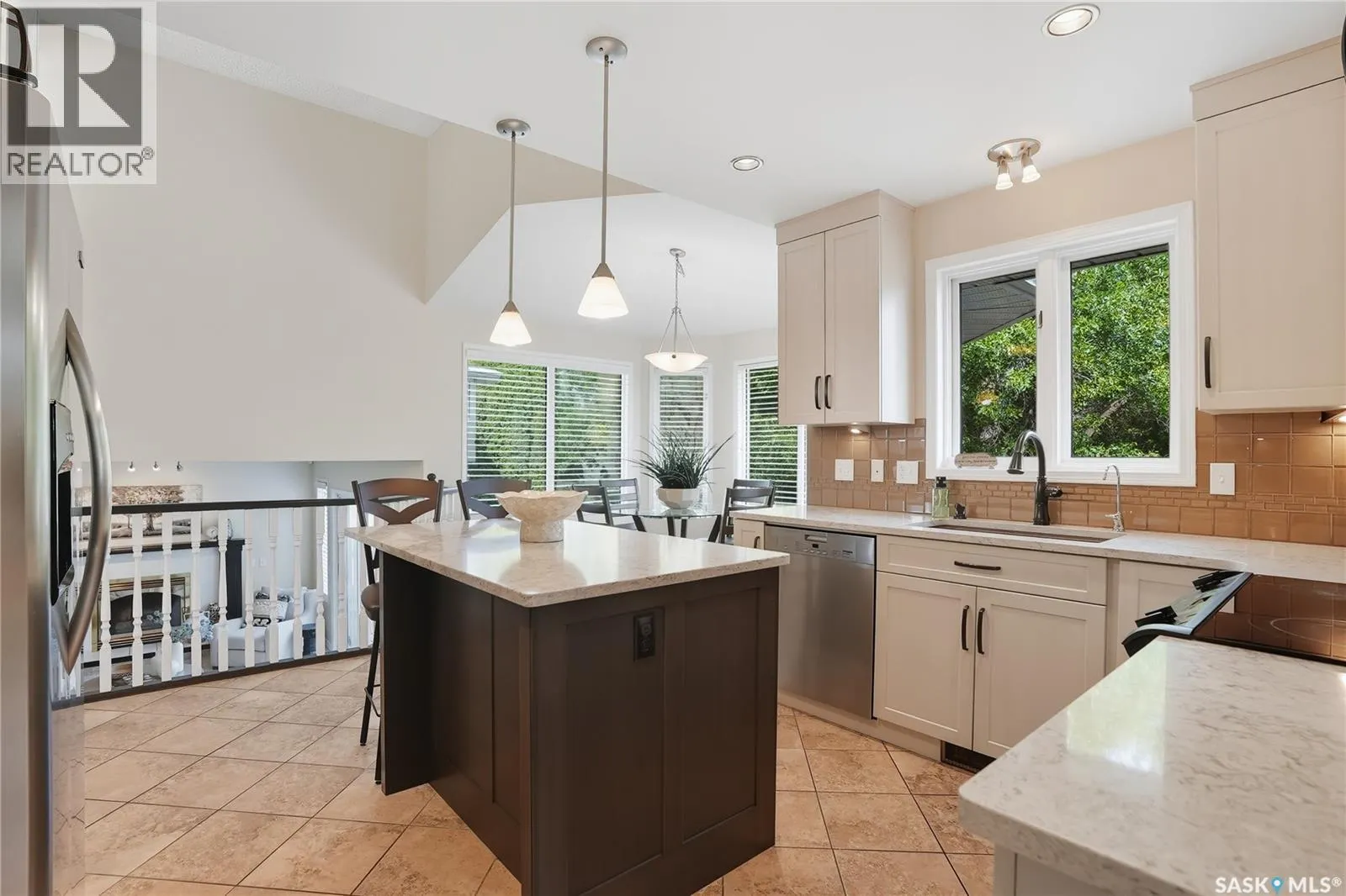 303 Braeburn CRESCENT