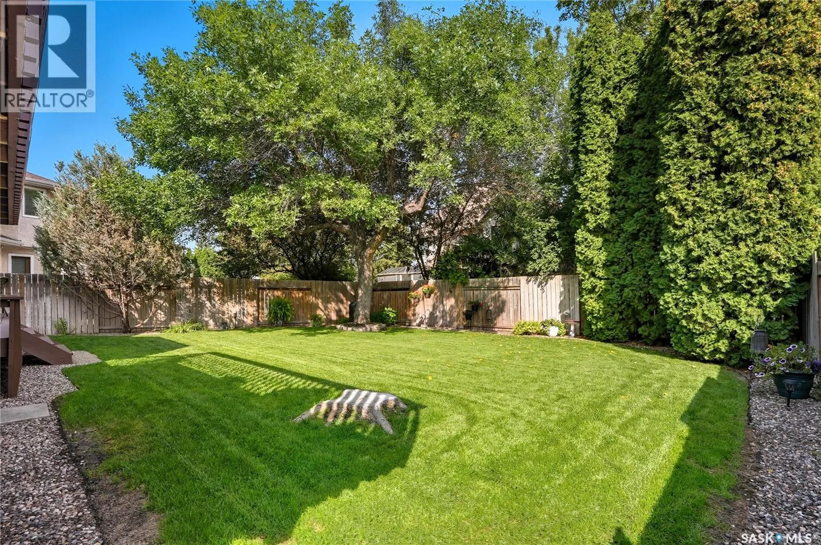 303 Braeburn CRESCENT