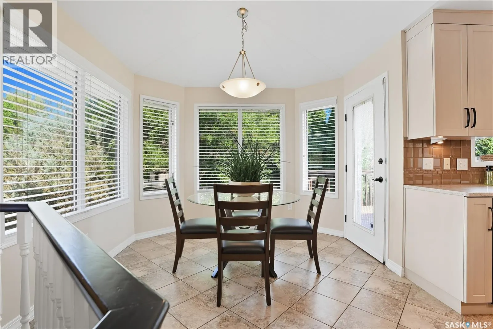 303 Braeburn CRESCENT