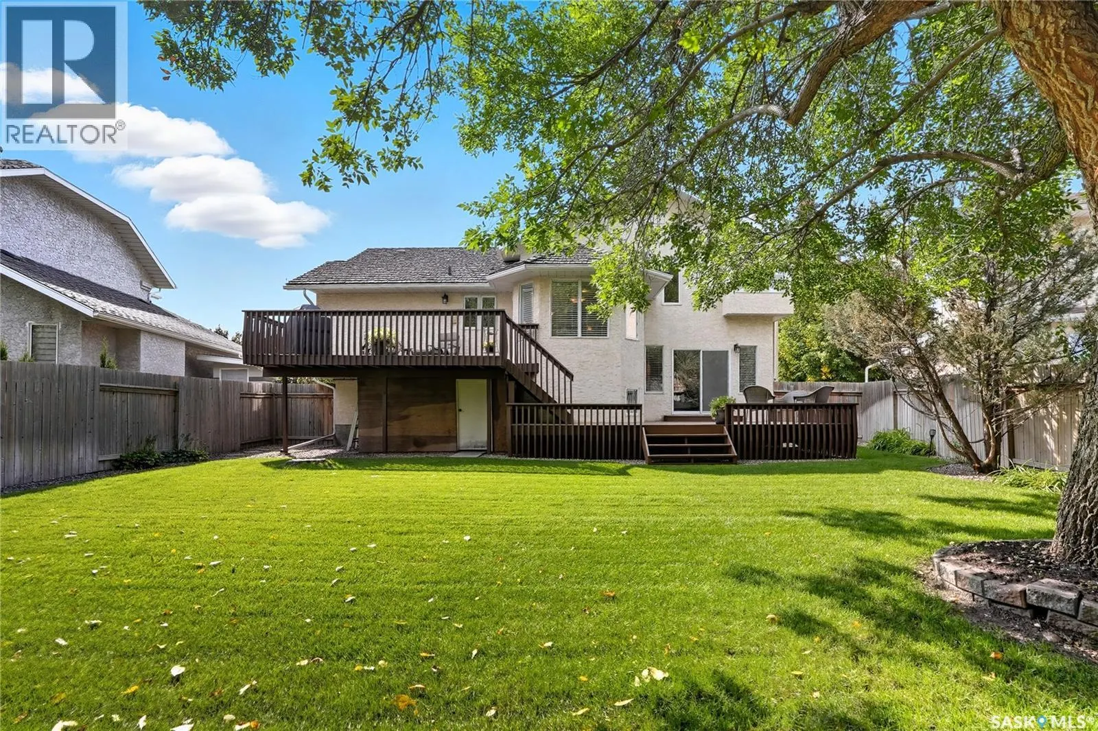 303 Braeburn CRESCENT