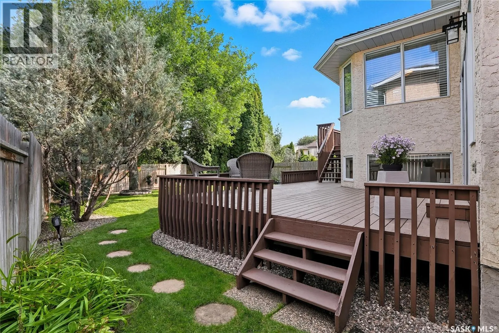 303 Braeburn CRESCENT