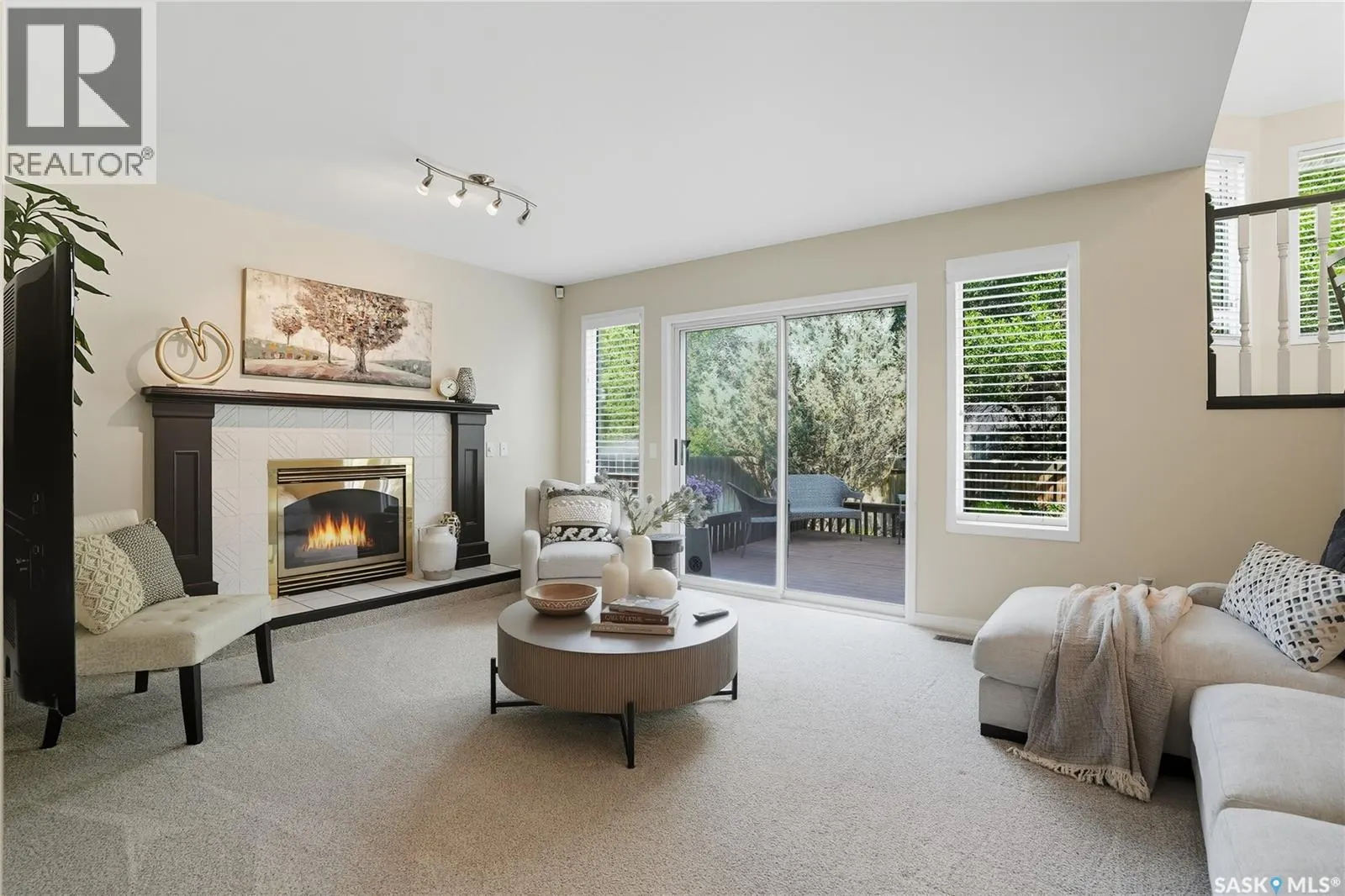 303 Braeburn CRESCENT