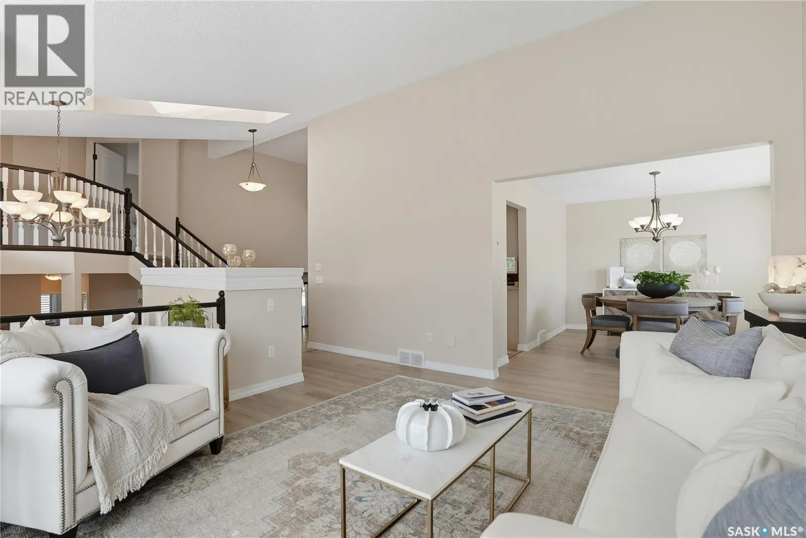 303 Braeburn CRESCENT