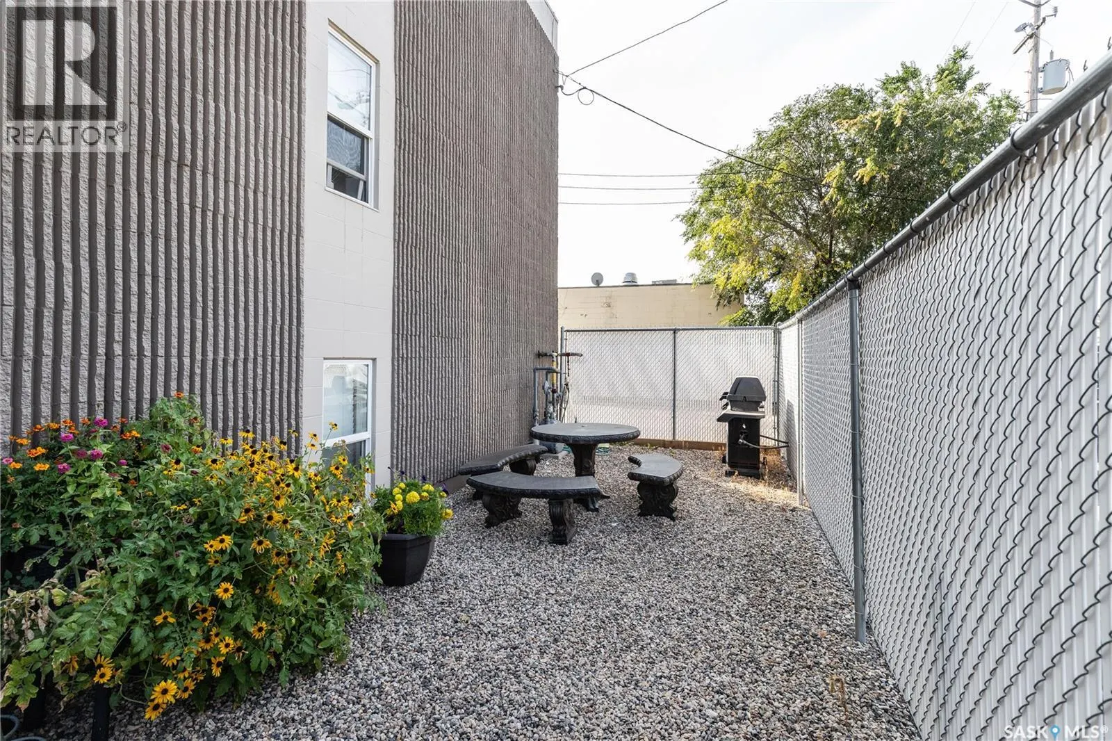 318 1223 7th AVENUE N