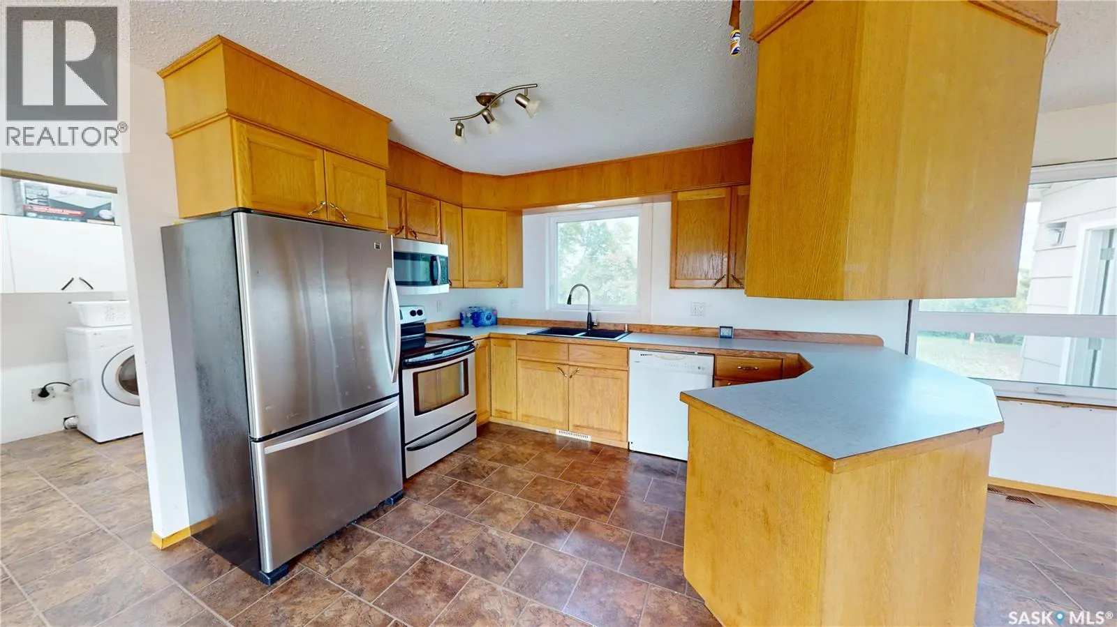 107 Clements AVENUE