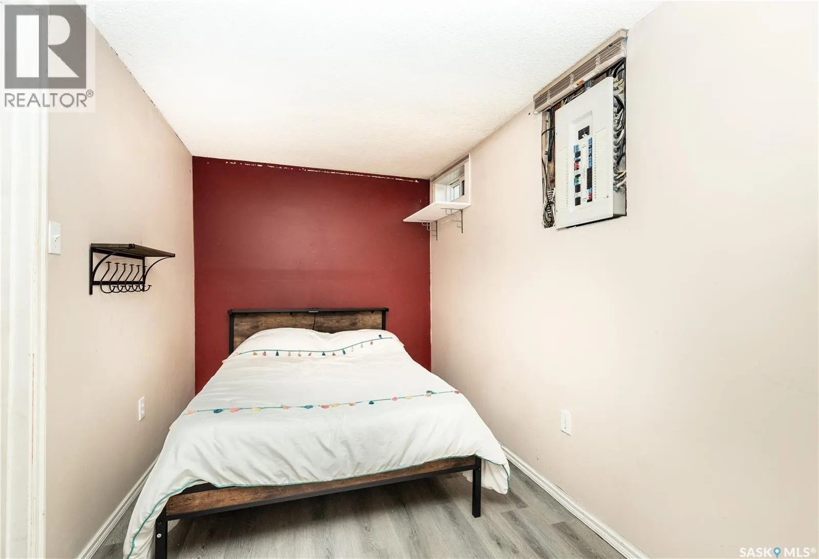 227 McMaster CRESCENT
