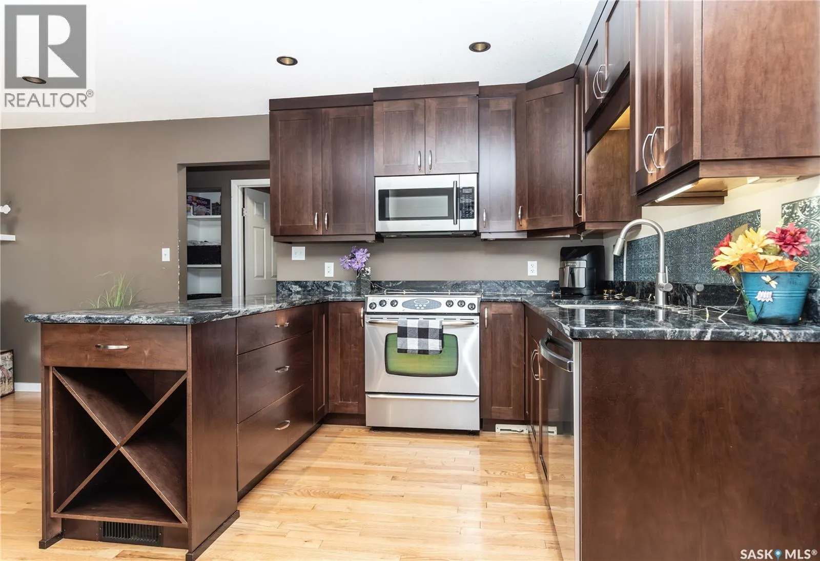 227 McMaster CRESCENT